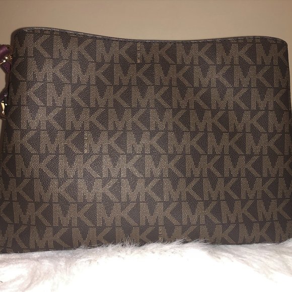 MIchael Kors handbag - Picture 2 of 16